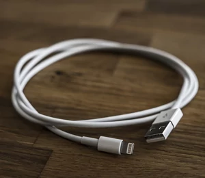 Un faux câble de charge iPhone permet de pirater le PC ou le Mac qui s'y connecte